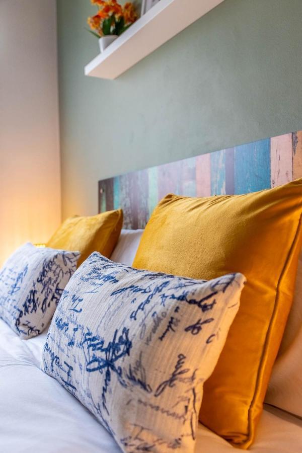 סביליה Slava Luxury Suite מראה חיצוני תמונה